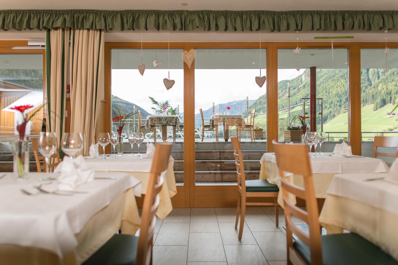 Wanderhotel Talblick San Giacomo  Exterior photo